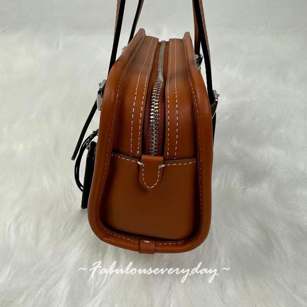 Coach Swing Zip Bag 20 Crystal Signature Jacquard Silver/Burnished Amber CBH53 - Picture 3 of 10